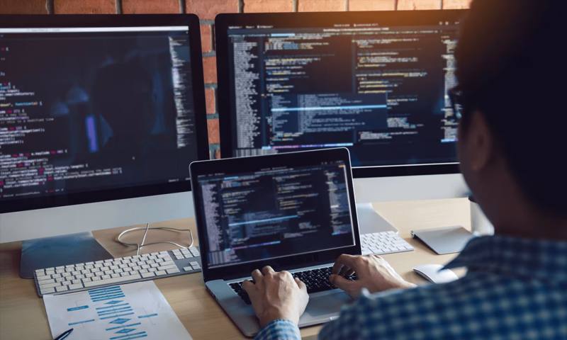 数据科学选型:R与Python如何赋能潼南网站建设?